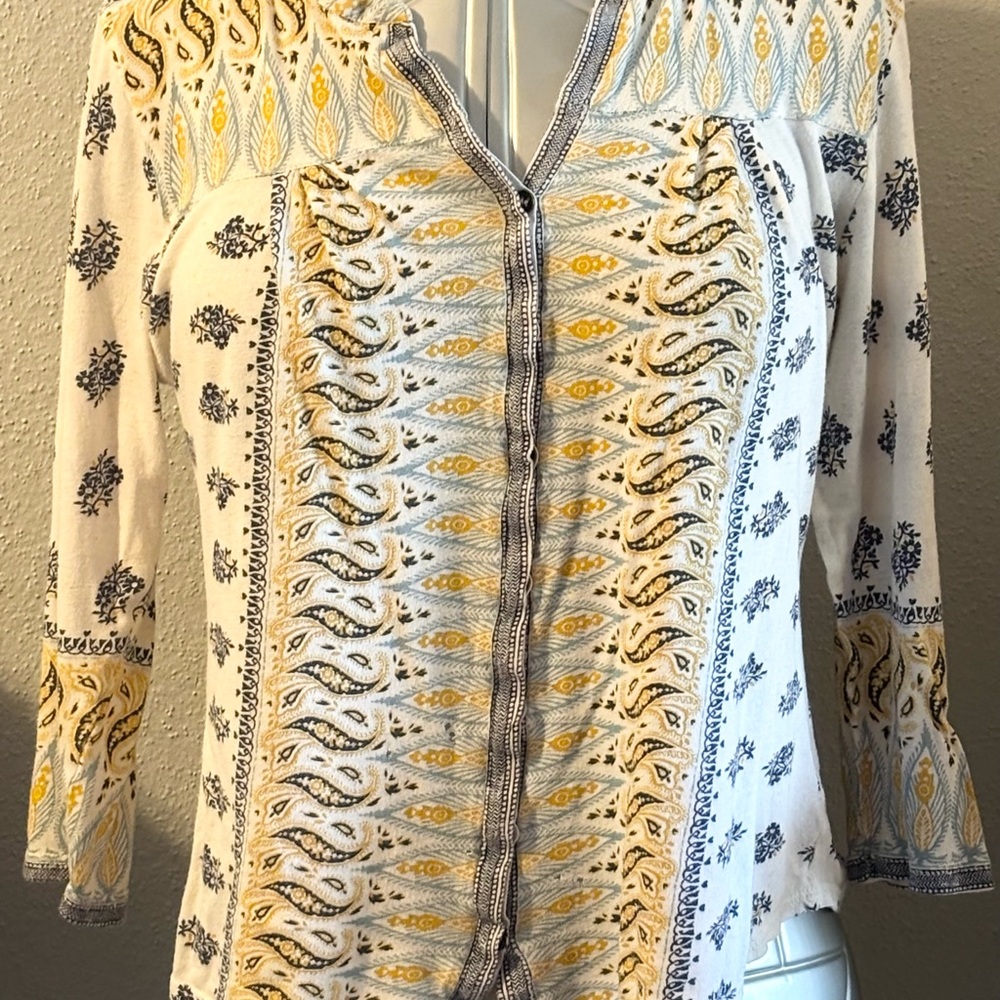Lucky Brand White Buttoned Blouse with Mandarin Collar